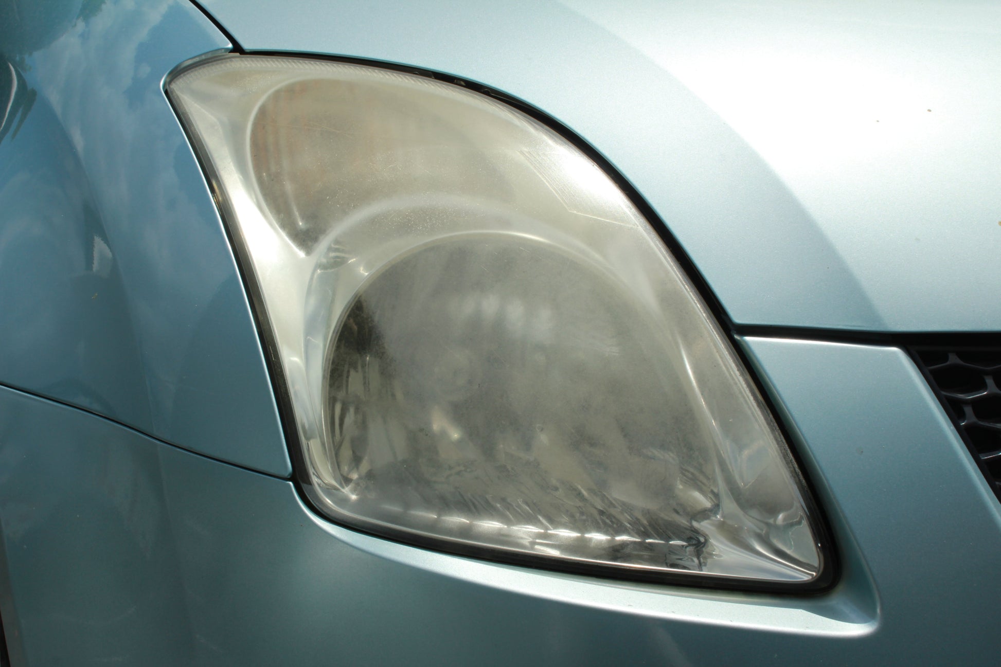 Headlight Restorer Before